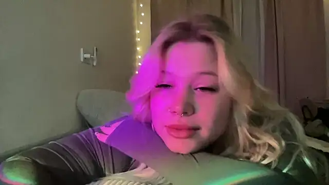 Lulu Di online show from 03-28-26, 06:07