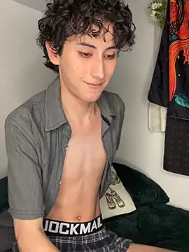 Snapshot of noynxz chatting on 02-25-26, 04:00 noynxz online show from 02-25-26, 04:00