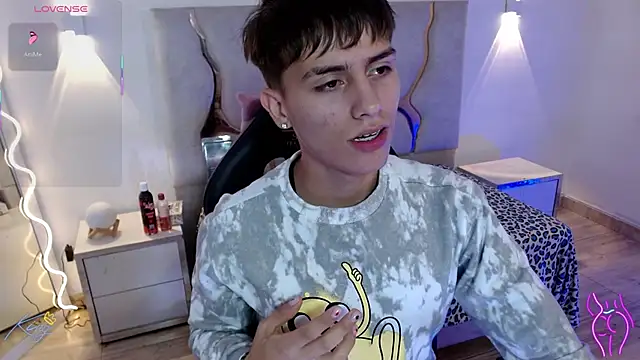 EVAN TAY online show from 02-11-26, 03:11