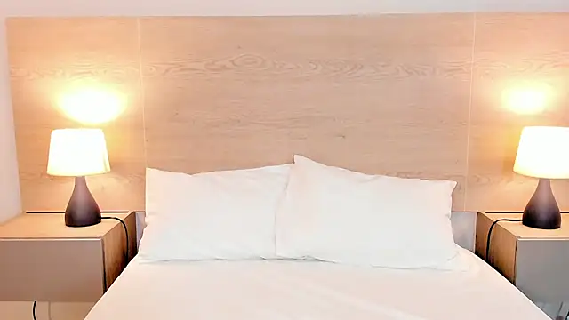 Snapshot of dolleyes10 chatting on 02-01-26, 03:05 dolleyes10 online show from 02-01-26, 03:05