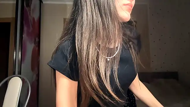 Snapshot of Kiaicatie chatting on 02-04-26, 05:52 Kiaicatie online show from 02-04-26, 05:52