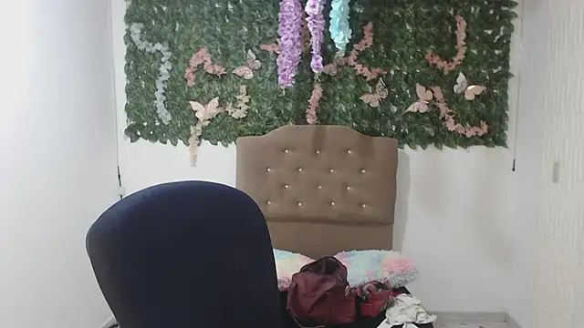 Snapshot of adara_cute_69 chatting on 02-26-26, 05:01 adara cute 69 online show from 02-26-26, 05:01