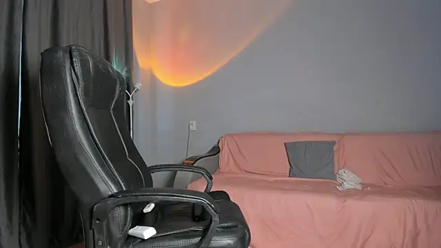 Snapshot of emy_lovee chatting on 03-02-26, 07:15 emy lovee online show from 03-02-26, 07:15