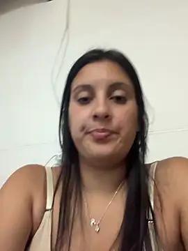 Snapshot of Jimena_luvv chatting on 02-14-26, 03:47 Jimena luvv online show from 02-14-26, 03:47