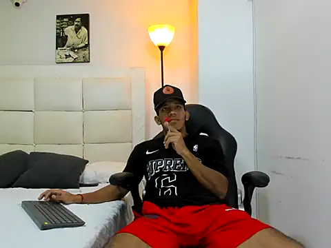 ricky spensar23cm  online show from 02-21-26, 02:12