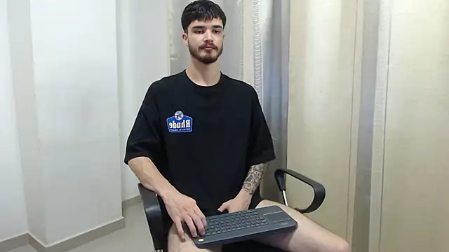 Snapshot of joseh0se chatting on 02-03-26, 05:16 joseh0se online show from 02-03-26, 05:16