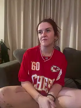 Snapshot of PoppySlut6999 chatting on 02-15-26, 09:33 PoppySlut6999 online show from 02-15-26, 09:33