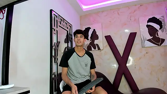 Snapshot of PRETTY_COCK1 chatting on 02-02-26, 07:29 PRETTY COCK1 online show from 02-02-26, 07:29