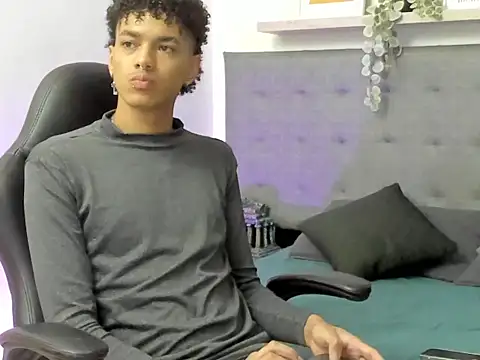 Snapshot of wes_gibbings chatting on 02-05-26, 03:27 wes gibbings online show from 02-05-26, 03:27