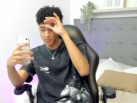 Snapshot of wes_gibbings chatting on 02-17-26, 02:46 wes gibbings online show from 02-17-26, 02:46