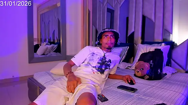 Snapshot of Rpoolrboy chatting on 02-01-26, 02:15 Rpoolrboy online show from 02-01-26, 02:15