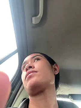 Snapshot of Zoe_dim chatting on 02-19-26, 07:21 Zoe dim online show from 02-19-26, 07:21