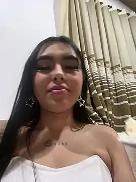 Snapshot of scarlett_pinkk1 chatting on 02-14-26, 03:25 scarlett pinkk1 online show from 02-14-26, 03:25