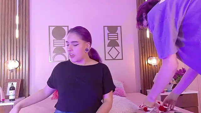 Snapshot of Hanna-Winchester chatting on 02-14-26, 04:42 Hanna-Winchester online show from 02-14-26, 04:42