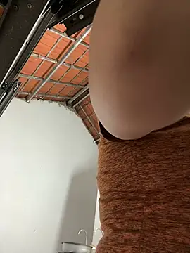 Puka2001 online show from 04-21-26, 04:52