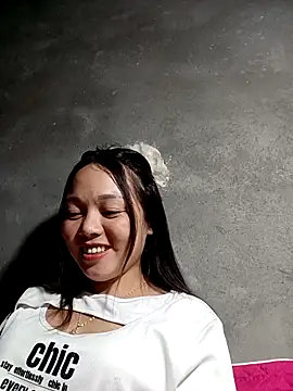 Snapshot of Rose-222 chatting on 02-19-26, 02:24 Rose-222 online show from 02-19-26, 02:24