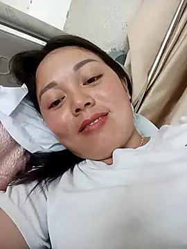 Snapshot of Rose-222 chatting on 02-27-26, 11:10 Rose-222 online show from 02-27-26, 11:10