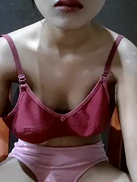 Snapshot of twinkle20 chatting on 02-18-26, 09:49 twinkle20 online show from 02-18-26, 09:49