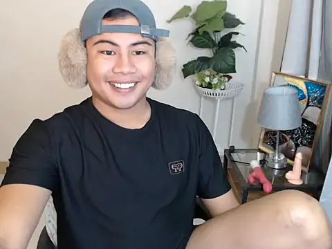 Snapshot of beraldick chatting on 02-13-26, 11:45 beraldick online show from 02-13-26, 11:45