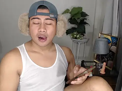 Snapshot of beraldick chatting on 02-16-26, 02:51 beraldick online show from 02-16-26, 02:51