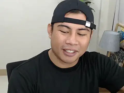 Snapshot of beraldick chatting on 02-18-26, 10:22 beraldick online show from 02-18-26, 10:22