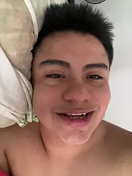 Snapshot of andresmahecha777 chatting on 02-05-26, 08:35 andresmahecha777 online show from 02-05-26, 08:35