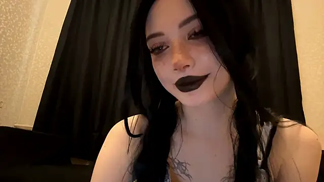 Snapshot of Kiralovessto chatting on 02-11-26, 09:25 Kiralovessto online show from 02-11-26, 09:25