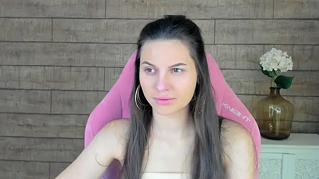 Snapshot of AliceVersal chatting on 02-06-26, 04:28 AliceVersal online show from 02-06-26, 04:28