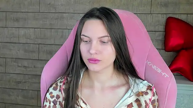 Snapshot of AliceVersal chatting on 02-26-26, 04:33 AliceVersal online show from 02-26-26, 04:33