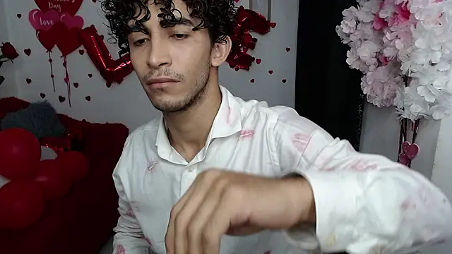 Snapshot of Caius_fox chatting on 02-14-26, 11:18 Caius fox online show from 02-14-26, 11:18