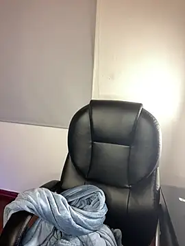 Snapshot of Angelica_pink18 chatting on 02-25-26, 03:49 Angelica pink18 online show from 02-25-26, 03:49