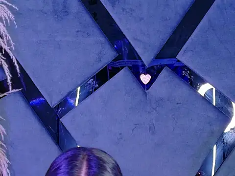 Snapshot of KylieWhitee chatting on 02-27-26, 12:05 KylieWhitee online show from 02-27-26, 12:05