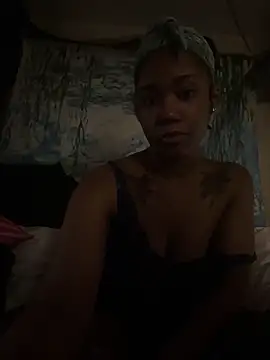 Snapshot of Ebonythroat777 chatting on 02-28-26, 11:44 Ebonythroat777 online show from 02-28-26, 11:44