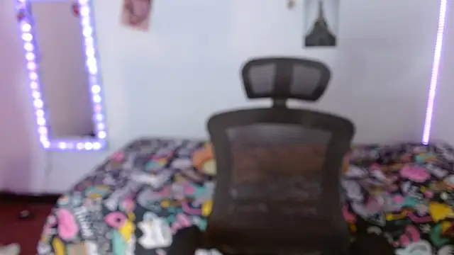 Snapshot of Lolitaa__VIP chatting on 02-19-26, 08:16 Lolitaa VIP online show from 02-19-26, 08:16