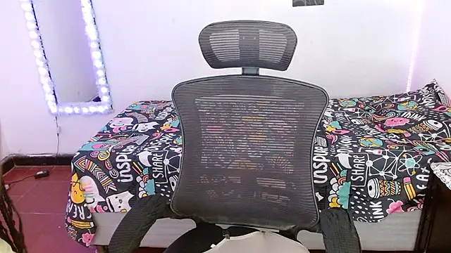 Snapshot of Lolitaa__VIP chatting on 02-20-26, 07:58 Lolitaa VIP online show from 02-20-26, 07:58