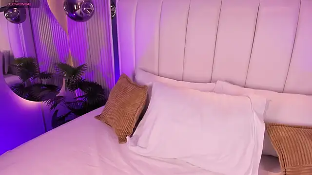 ViolettaColinss online show from 04-16-26, 11:33