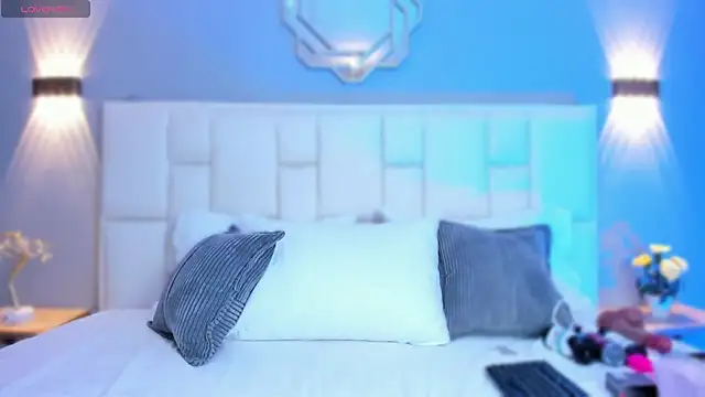 Snapshot of KataThonpson chatting on 03-03-26, 04:29 KataThonpson online show from 03-03-26, 04:29