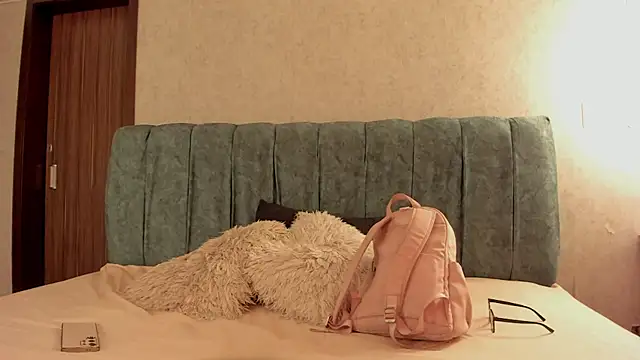 Snapshot of Aleera_Walton chatting on 02-26-26, 07:57 Aleera Walton online show from 02-26-26, 07:57