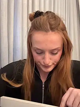 madlynn online show from 02-10-26, 03:49