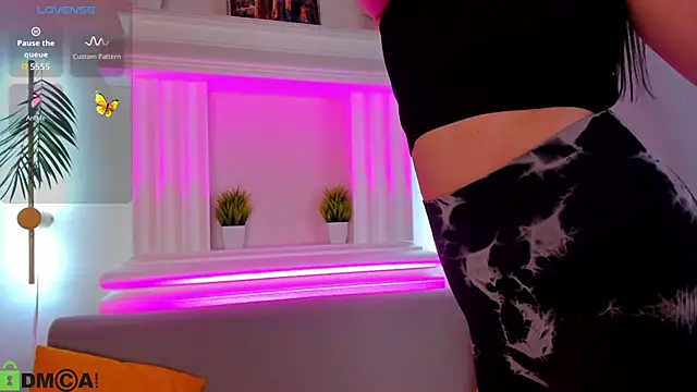 Snapshot of Jenny__Miller chatting on 02-27-26, 01:05 Jenny Miller online show from 02-27-26, 01:05