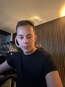 Snapshot of AxelMuller chatting on 02-09-26, 06:39 AxelMuller online show from 02-09-26, 06:39