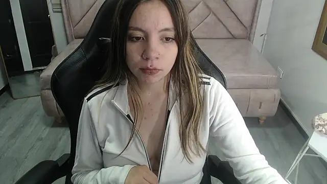 Snapshot of Eco_deluna_v chatting on 02-27-26, 01:11 Eco deluna v online show from 02-27-26, 01:11