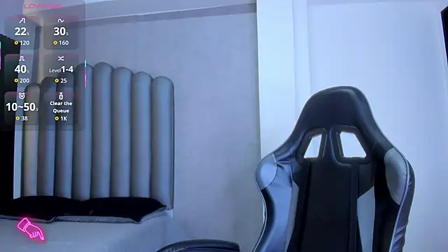 Snapshot of Shirleytaylor- chatting on 02-11-26, 11:15 Shirleytaylor- online show from 02-11-26, 11:15