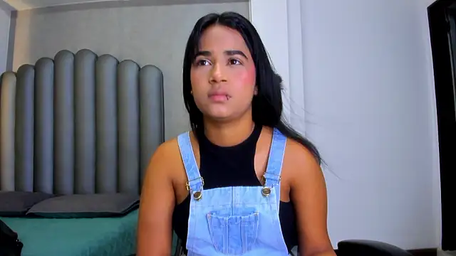 Snapshot of Shirleytaylor- chatting on 02-20-26, 11:11 Shirleytaylor- online show from 02-20-26, 11:11