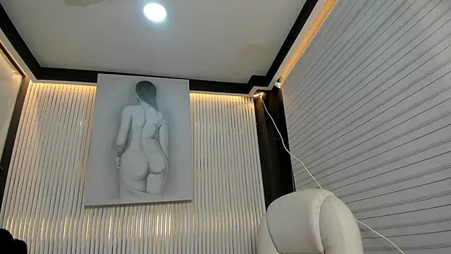 Snapshot of VenusColeman_ chatting on 02-21-26, 08:32 VenusColeman online show from 02-21-26, 08:32