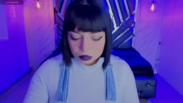 Snapshot of _Vermell_ chatting on 02-05-26, 07:40 Vermell online show from 02-05-26, 07:40