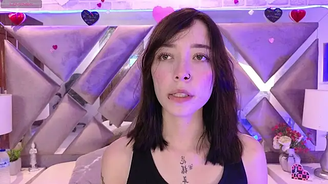 Snapshot of HarperrWest chatting on 02-27-26, 08:09 HarperrWest online show from 02-27-26, 08:09