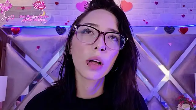 Snapshot of HarperrWest chatting on 02-28-26, 08:43 HarperrWest online show from 02-28-26, 08:43