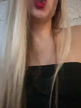 Snapshot of NikkiMis chatting on 02-02-26, 11:42 NikkiMis online show from 02-02-26, 11:42