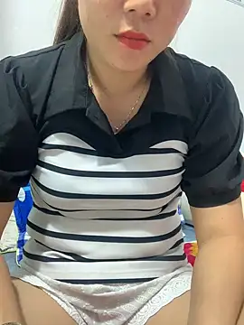 Snapshot of Baby-lovely69 chatting on 02-03-26, 07:02 Baby-lovely69 online show from 02-03-26, 07:02